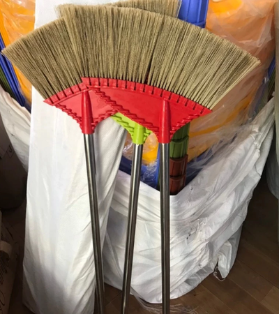 Chổi cước đẹp / Beautiful long - handled bruches charges