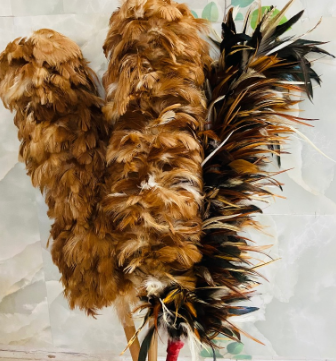 Chổi lông gà cán ngắn đẹp/ Short - handled brush feather