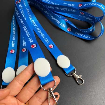 Dây đeo thẻ móc sắt hình gọt lệ/ Strap card